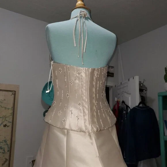 👑Pronovias Barcelona Bridal | Y2K Champagne Gown | Beaded Bustier Peplum Corset - Picture 6 of 13